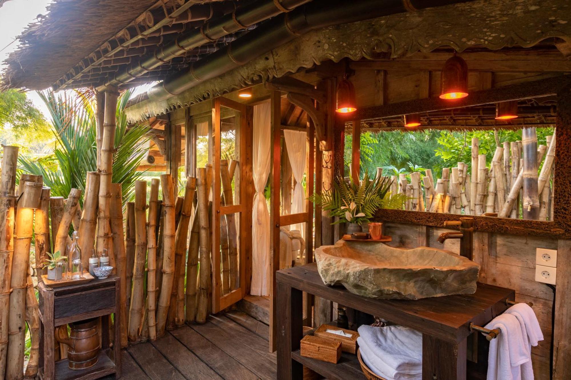 Stone House Hotel Ubud  Exterior photo