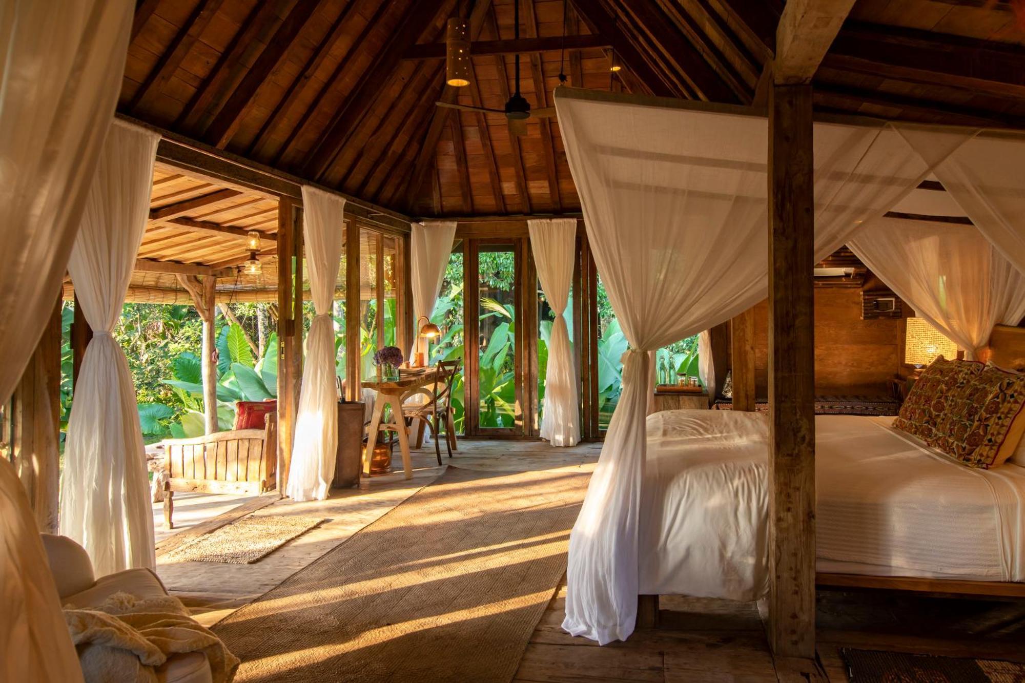 Stone House Hotel Ubud  Exterior photo