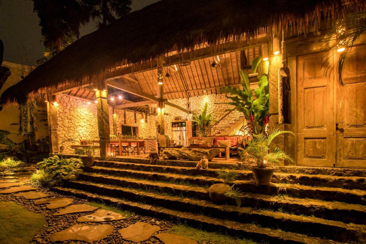 Stone House Hotel Ubud  Exterior photo